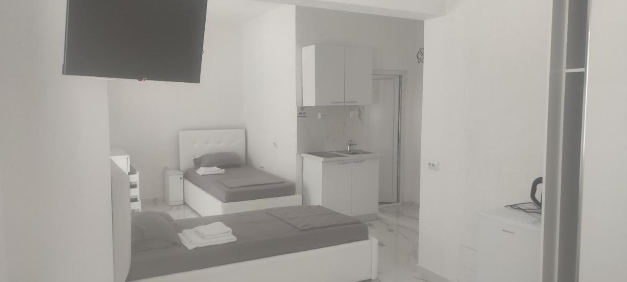 Golem Apartment Luaran gambar