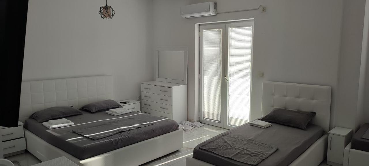 Golem Apartment Luaran gambar