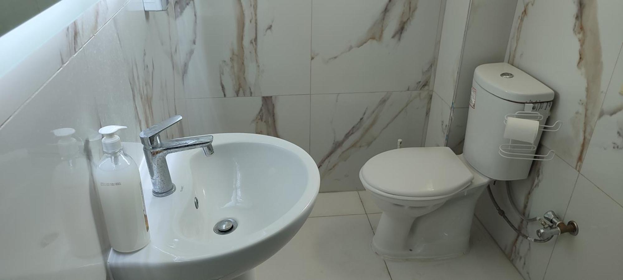 Golem Apartment Luaran gambar